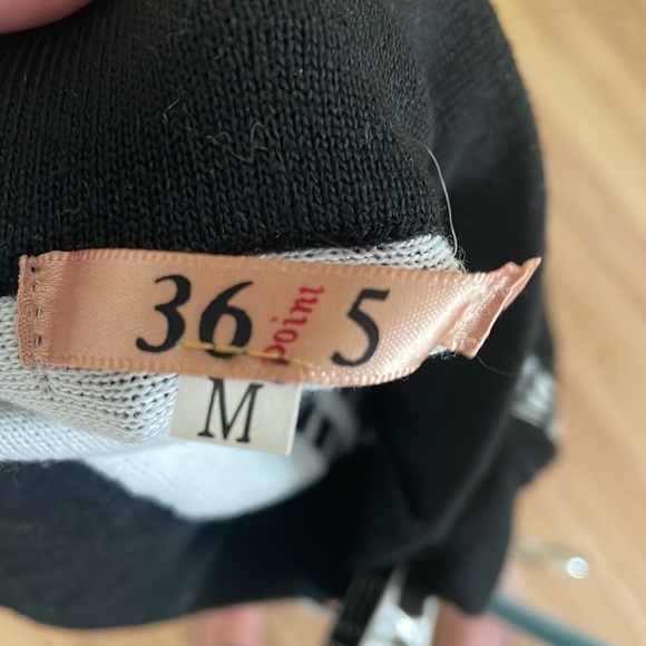 Black & White Flirty Knit Mini Skirt - Picture 4 of 4